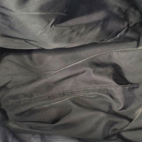 Channel Travel Line Tote - Picture 12 of 12